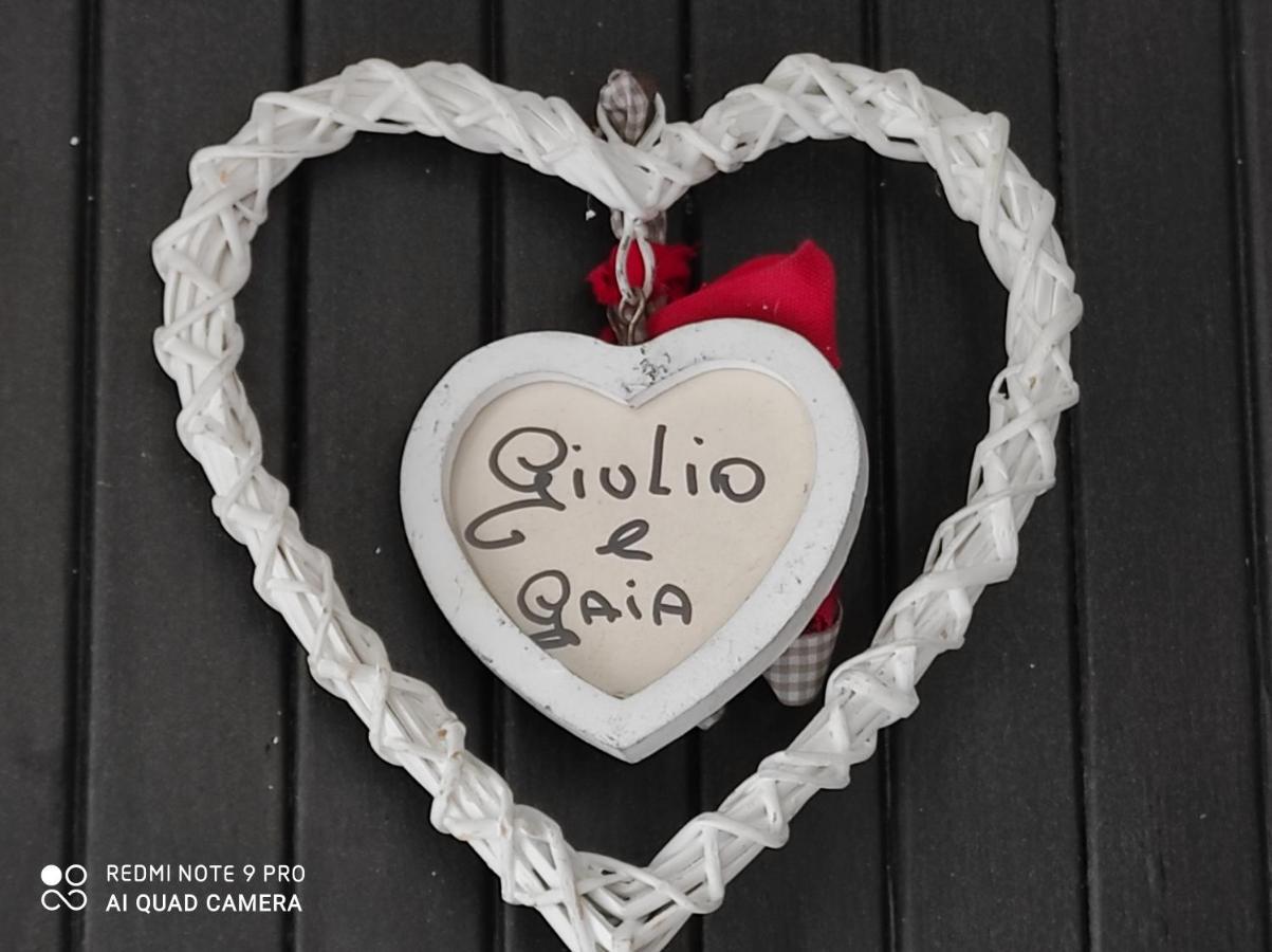 Beb Da Gaia E Giulio Bed & Breakfast Reno Di Leggiuno Exterior photo