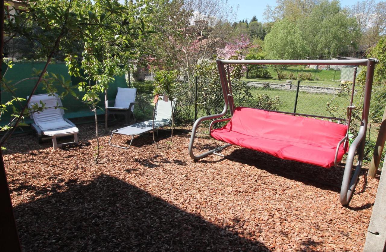 Beb Da Gaia E Giulio Bed & Breakfast Reno Di Leggiuno Exterior photo